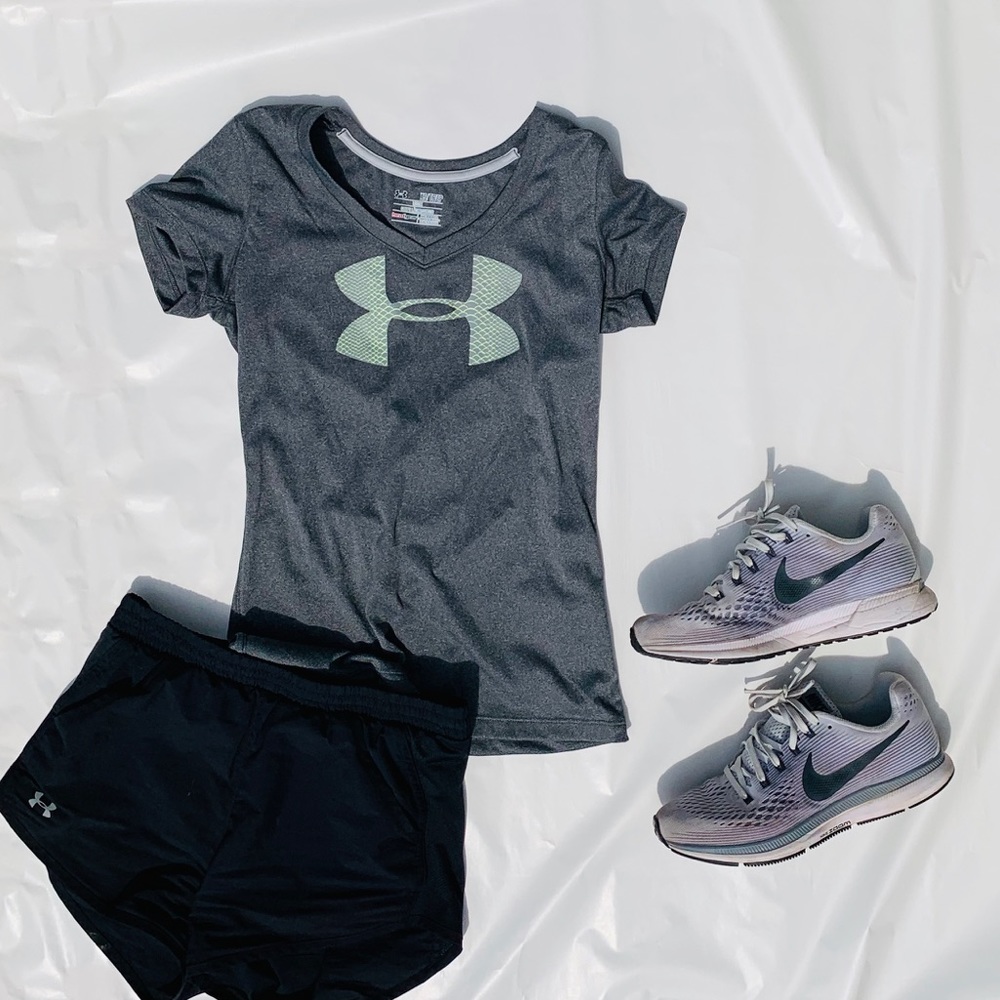 🌱UA dry-fit tee shirt